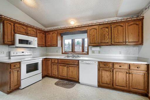 5887 144th Street W, Apple Valley, MN 55124