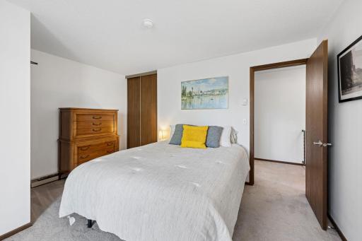 2050 Ridge Drive, 16, Saint Louis Park, MN 55416