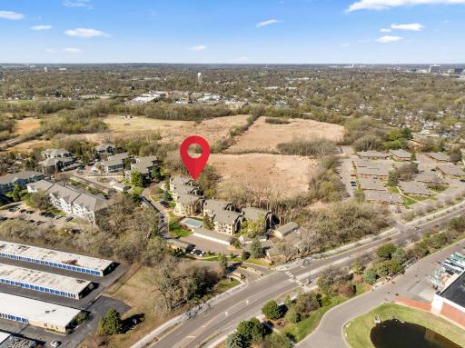 2050 Ridge Drive, 16, Saint Louis Park, MN 55416