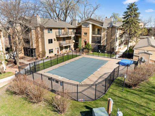2050 Ridge Drive, 16, Saint Louis Park, MN 55416