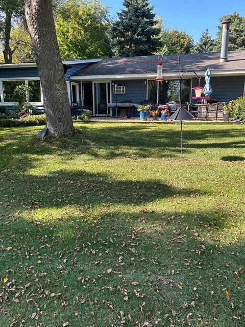 The deck is 40' long! Perfect for entertaining!
