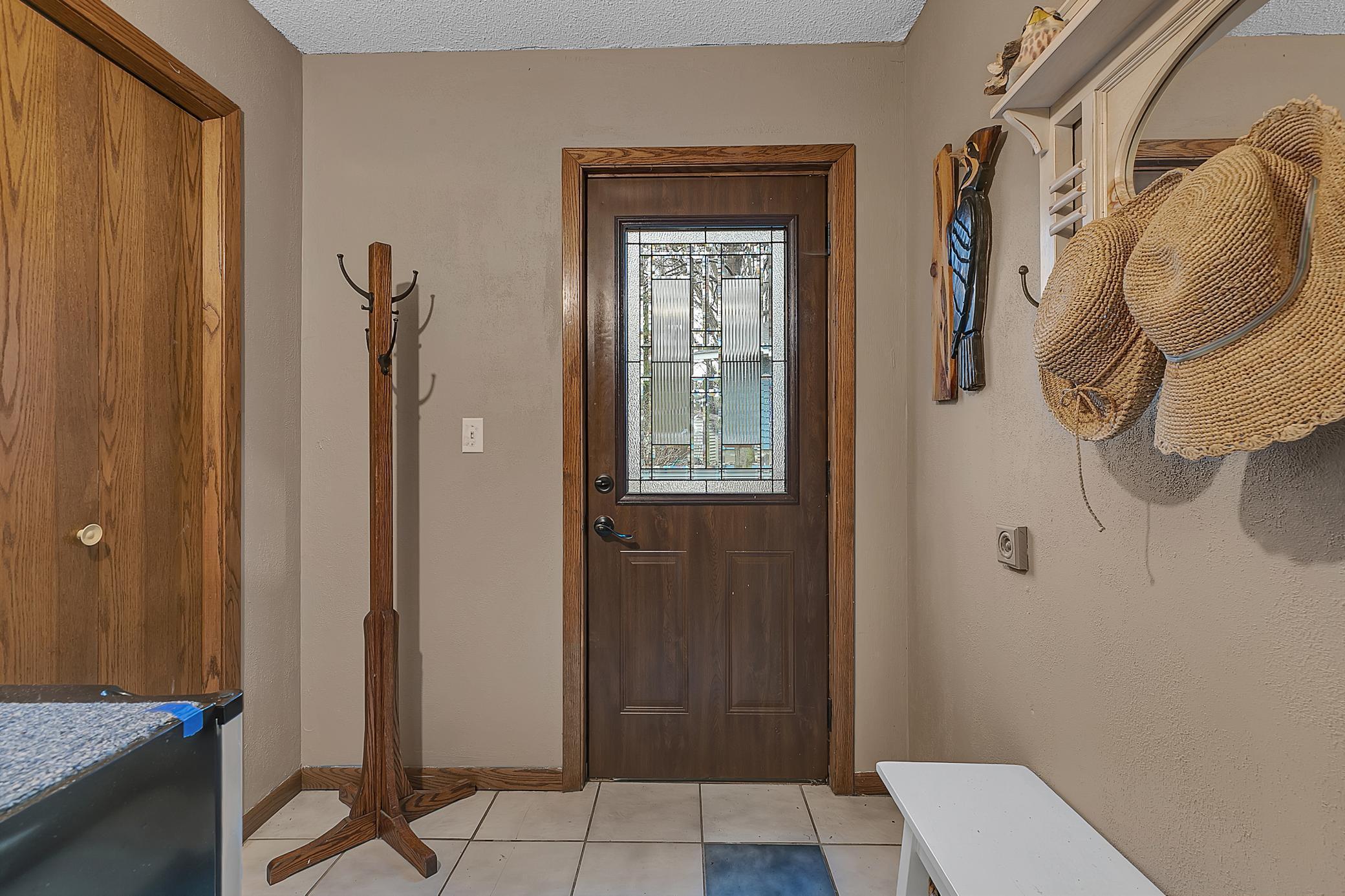 Welcome Home! This charming entryway has large closet.
