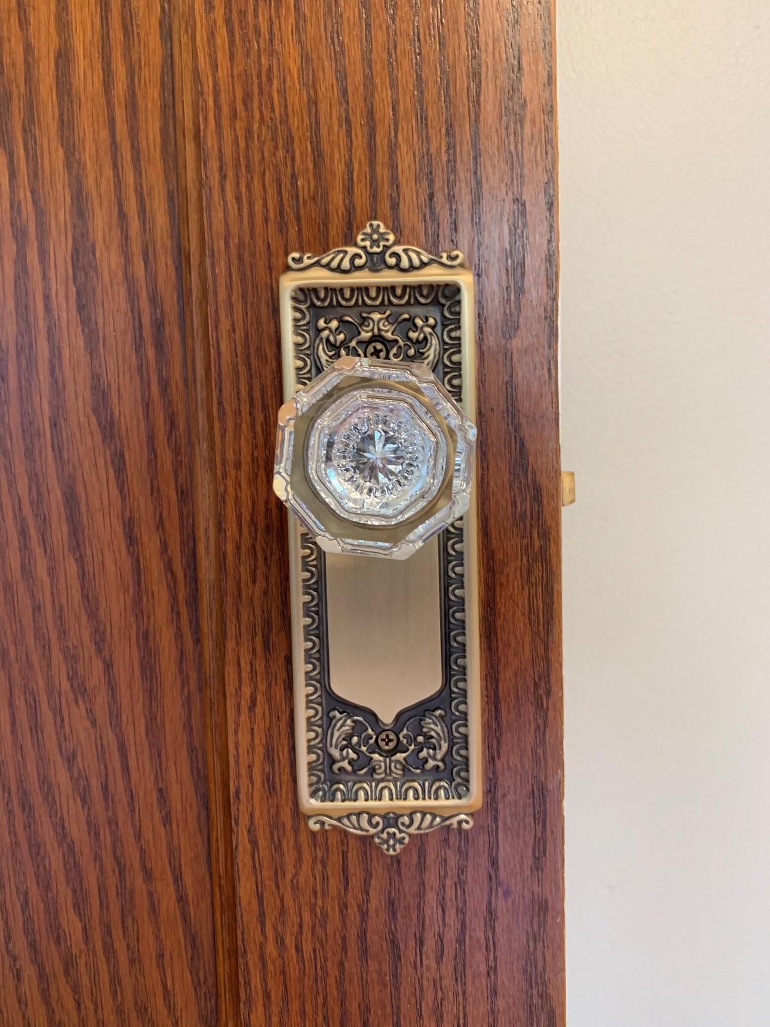 Unit 1 Detailed Door Knob.jpg