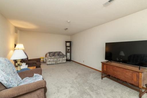 1277 Wilson Avenue, Saint Paul, MN 55106