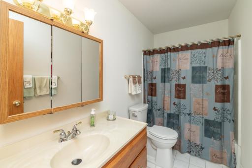 1277 Wilson Avenue, Saint Paul, MN 55106