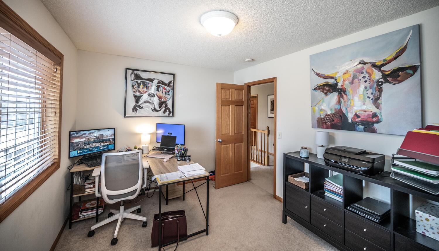 1122 Drew Dr Woodbury MN 55129-large-034-014-Bedroom 2-1500x858-72dpi.jpg