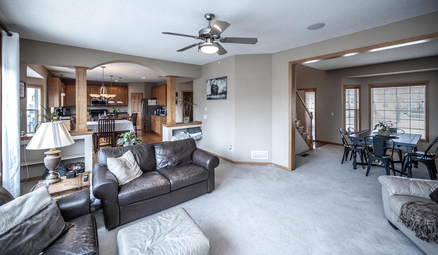 1122 Drew Dr Woodbury MN 55129-large-019-015-Living Room-1500x875-72dpi.jpg