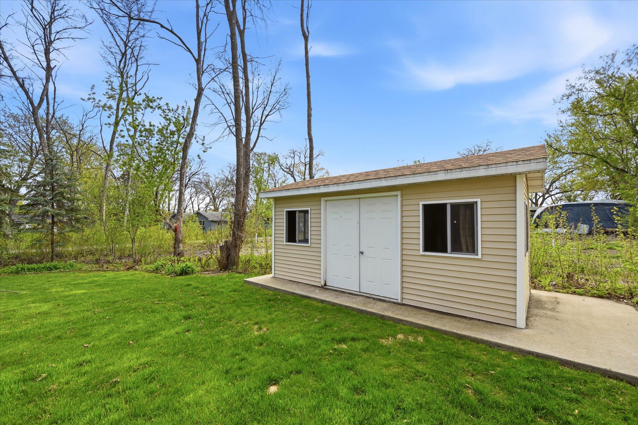 04-21955 Finley Ct N backyard storage shed