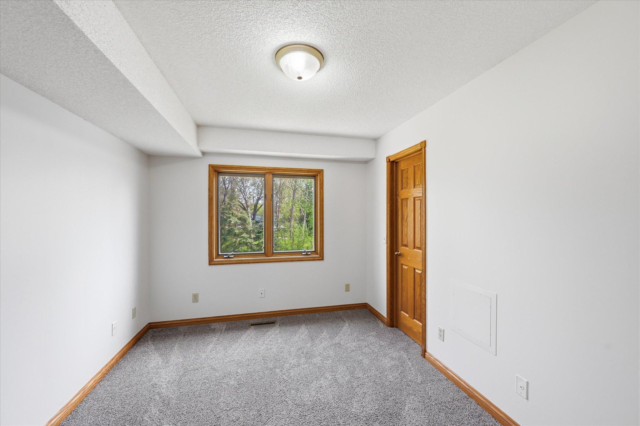 37-21955 Finley Ct N bedroom# 1