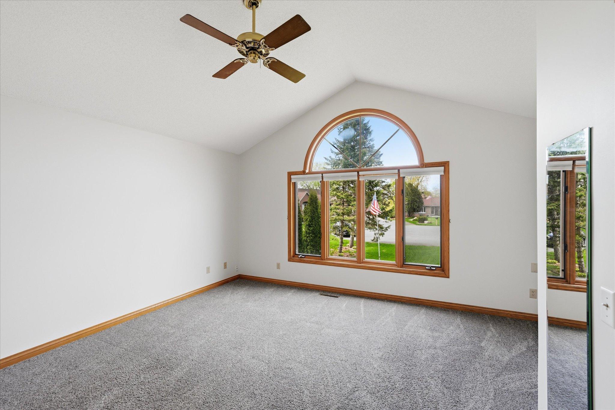 38-21955 Finley Ct N owner's bedroom #2