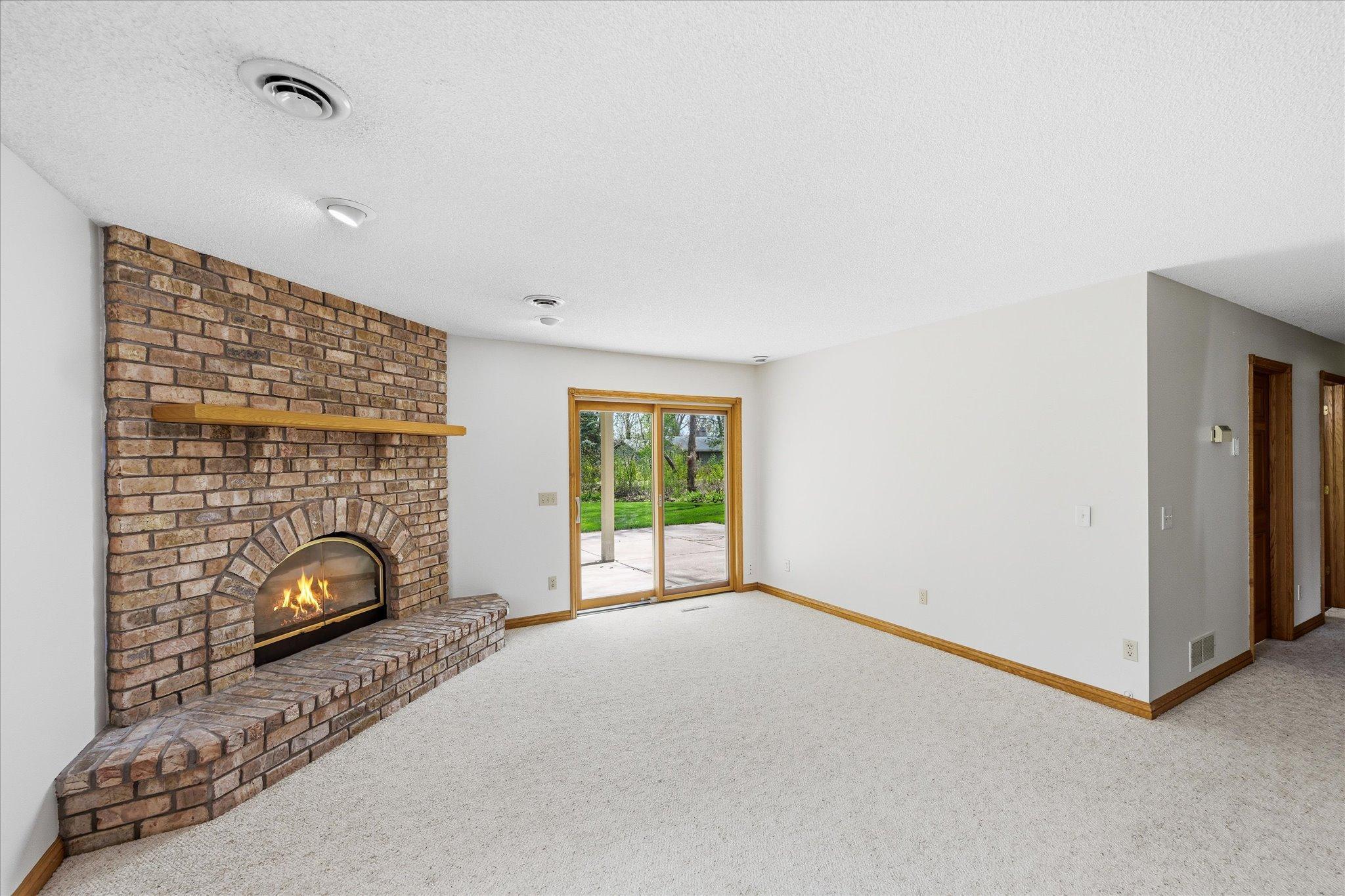 46-21955 Finley Ct N walkout lower level with gas fireplace