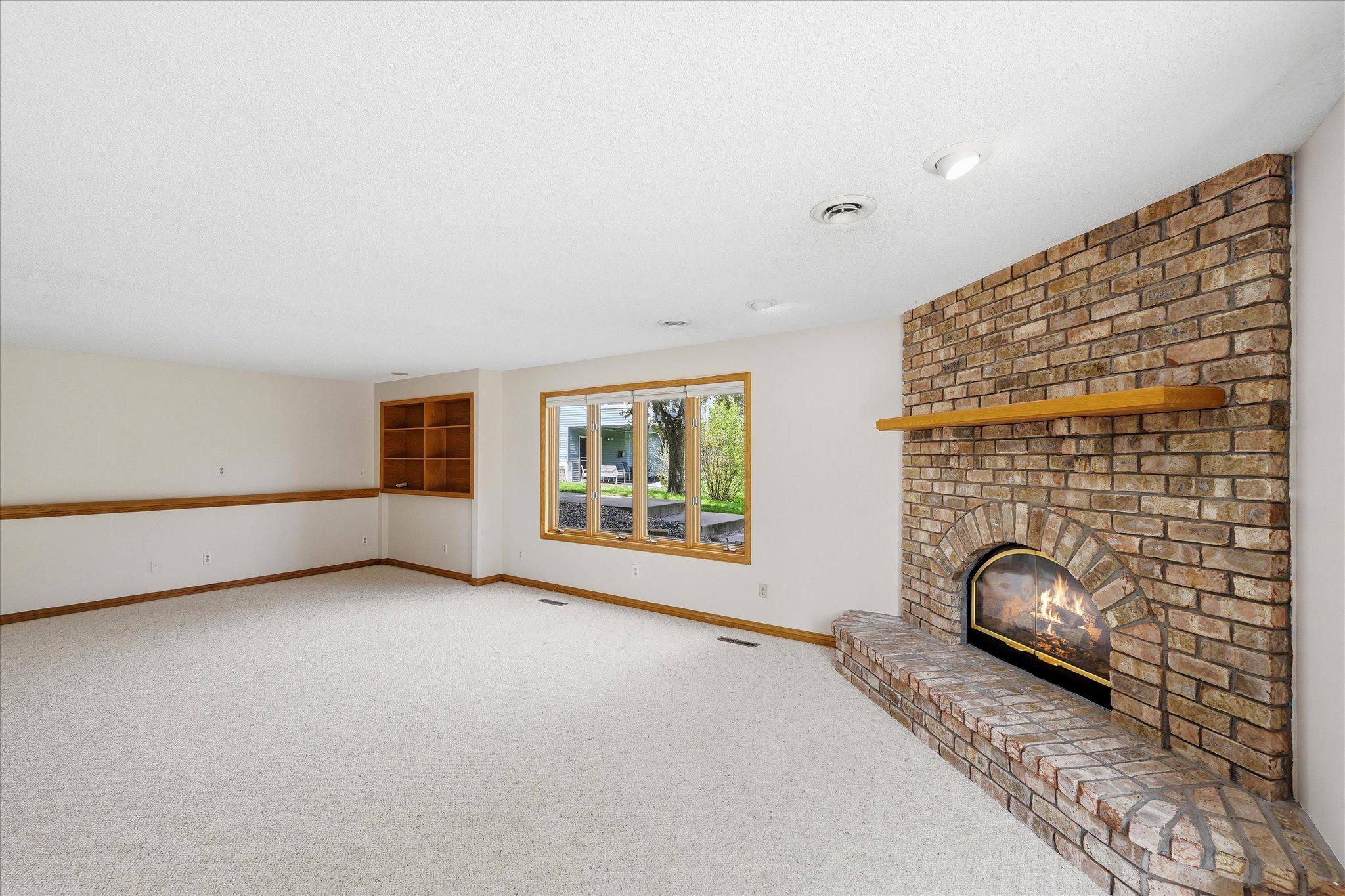 48-21955 Finley Ct N