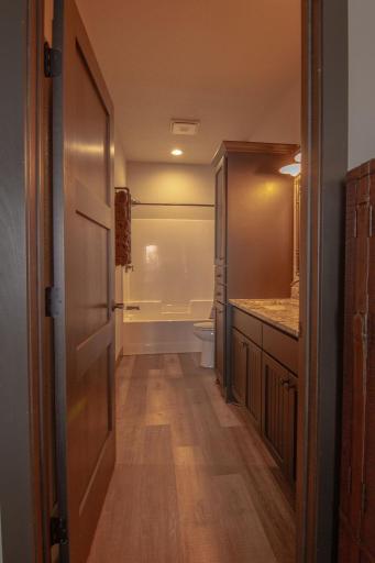 7803 Lake Ida Way NW, Alexandria, MN 56308