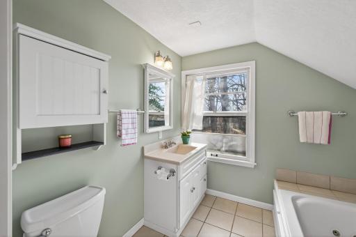 1890 Yorkshire Avenue, Saint Paul, MN 55116