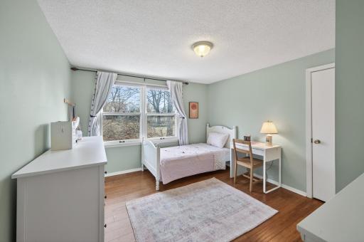 1890 Yorkshire Avenue, Saint Paul, MN 55116