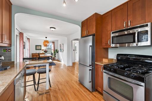 1890 Yorkshire Avenue, Saint Paul, MN 55116