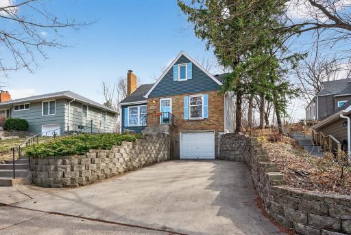 1890 Yorkshire Avenue, Saint Paul, MN 55116