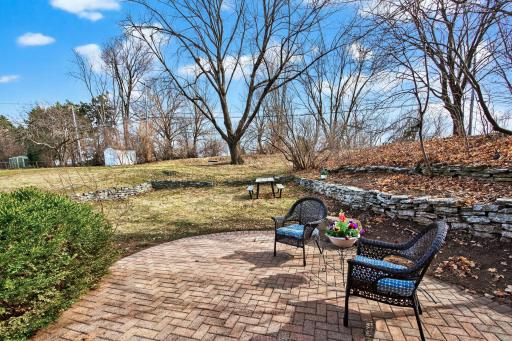 1890 Yorkshire Avenue, Saint Paul, MN 55116