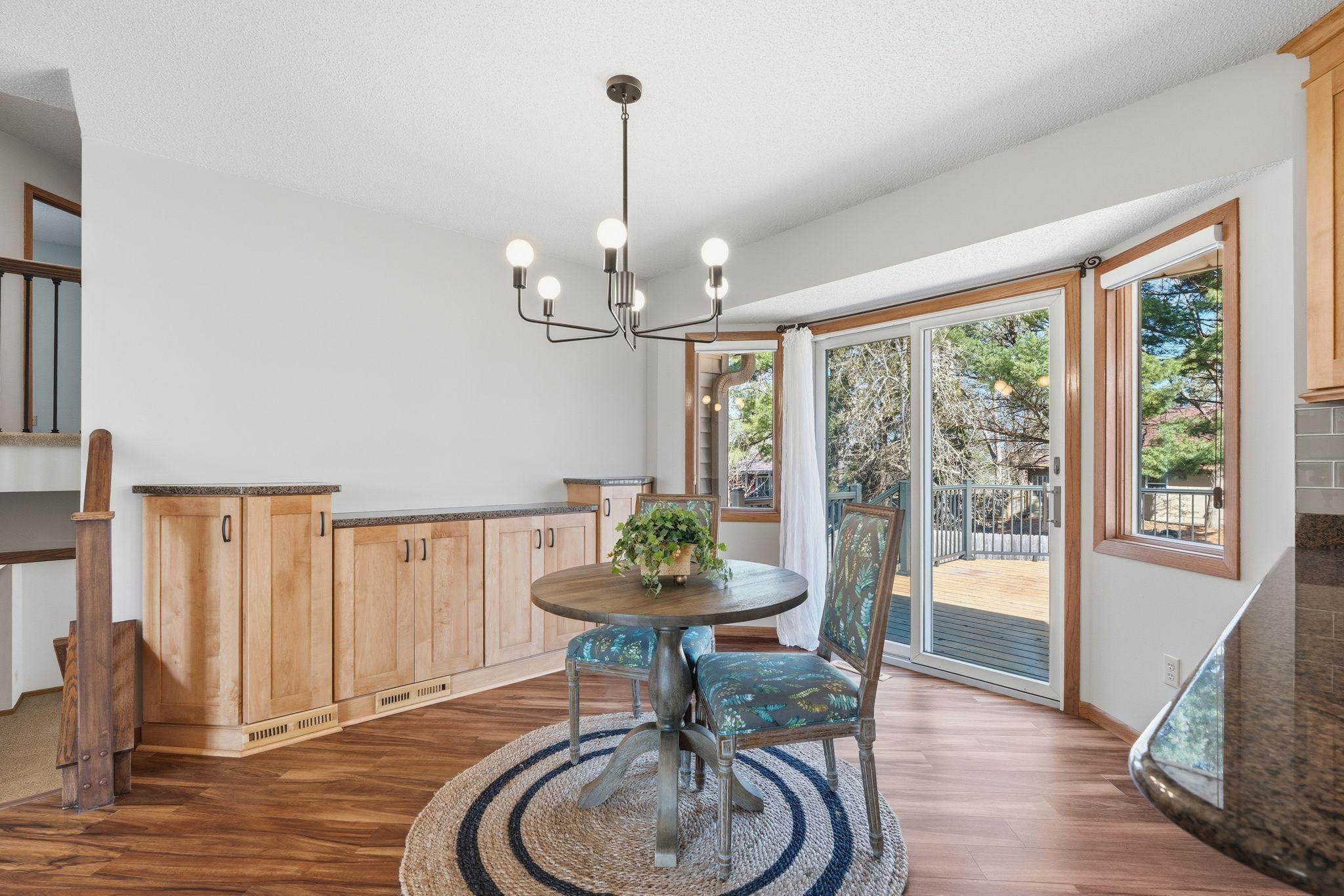 23-web-or-mls-291 Poplar Dr-23.jpg