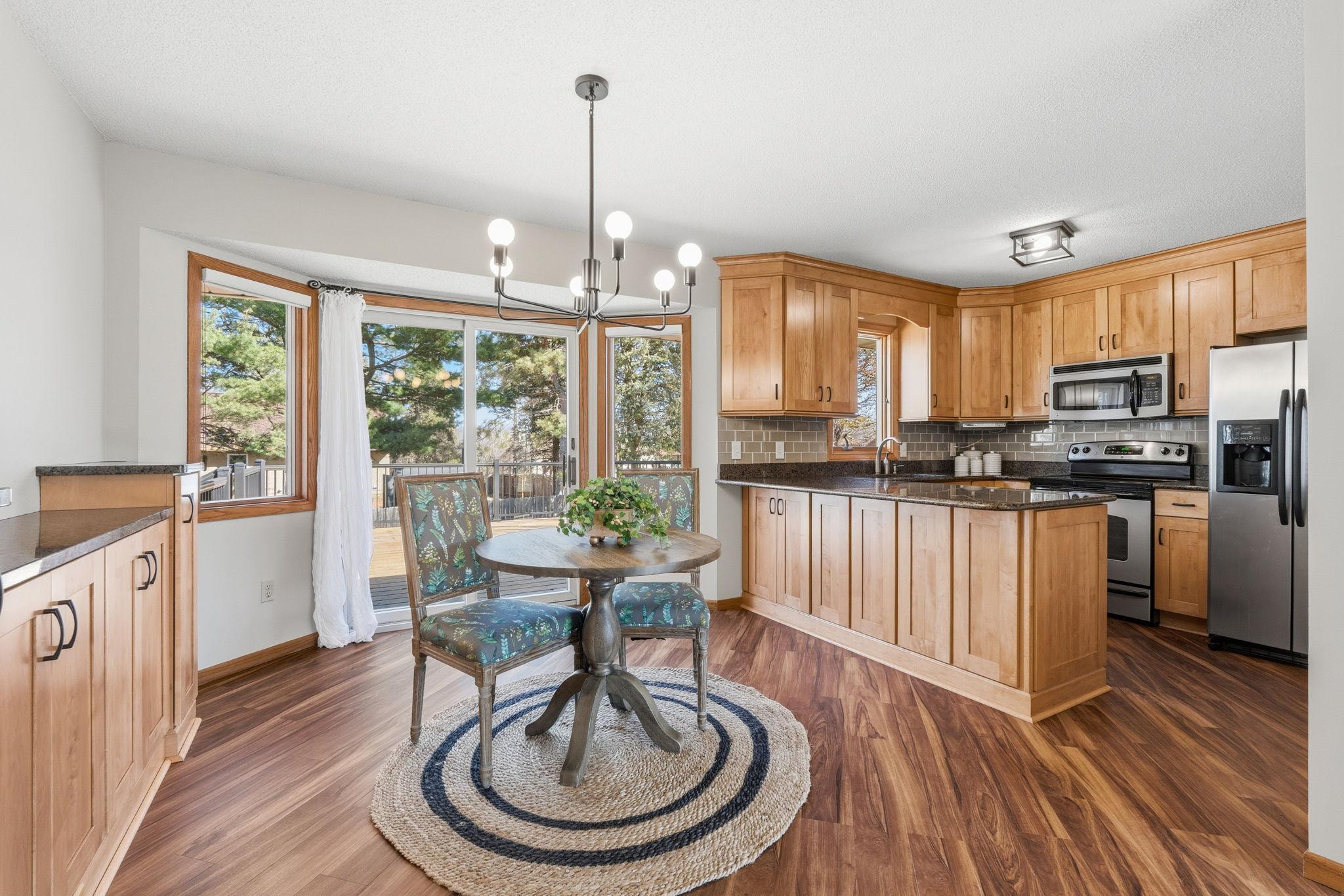 21-web-or-mls-291 Poplar Dr-21.jpg