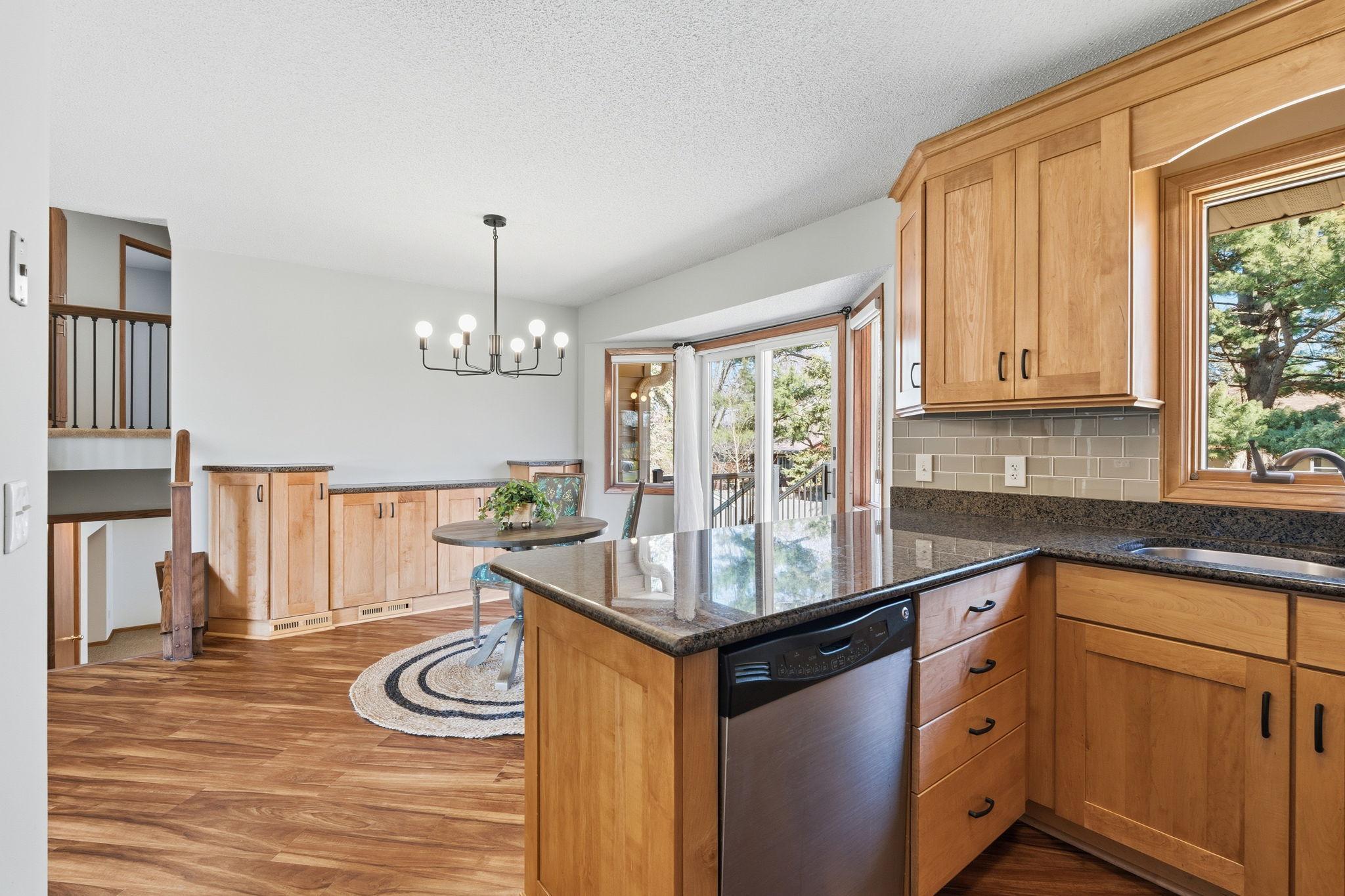 28-web-or-mls-291 Poplar Dr-28.jpg