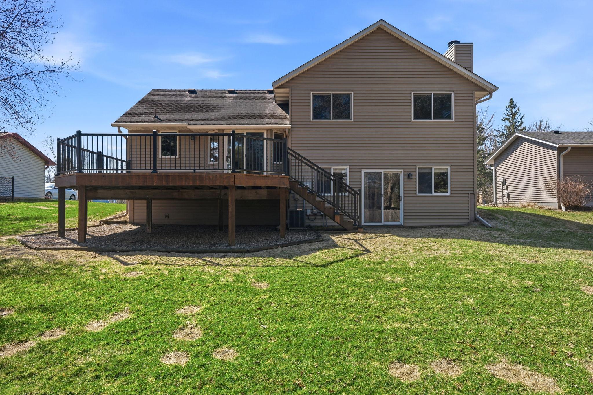 9-web-or-mls-291 Poplar Dr-9.jpg