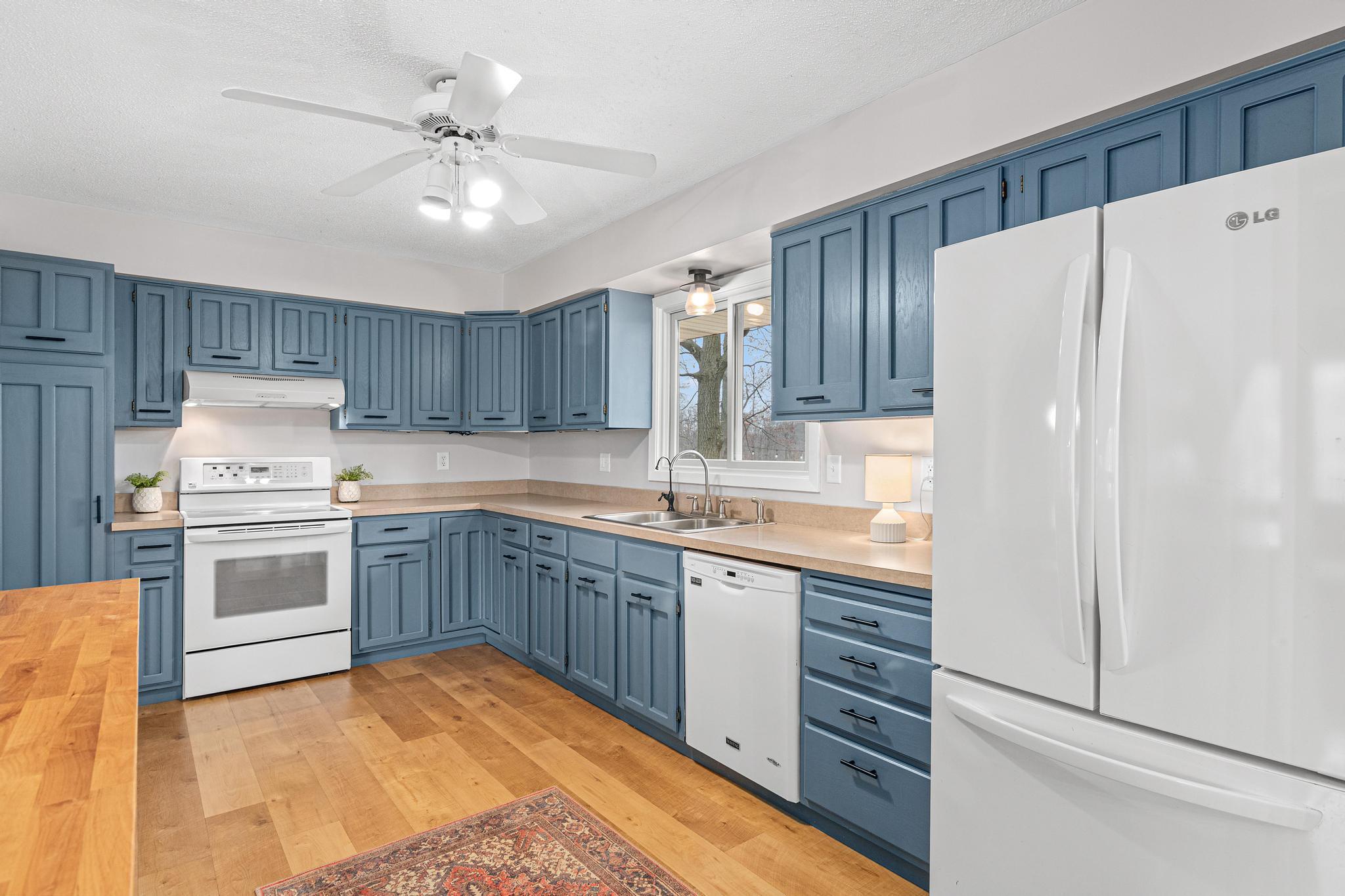 22531 Iverson Lane North, Forest Lake-7.jpg