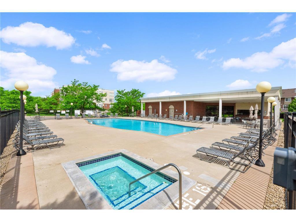 Pool & Hot tub for Summer Fun!