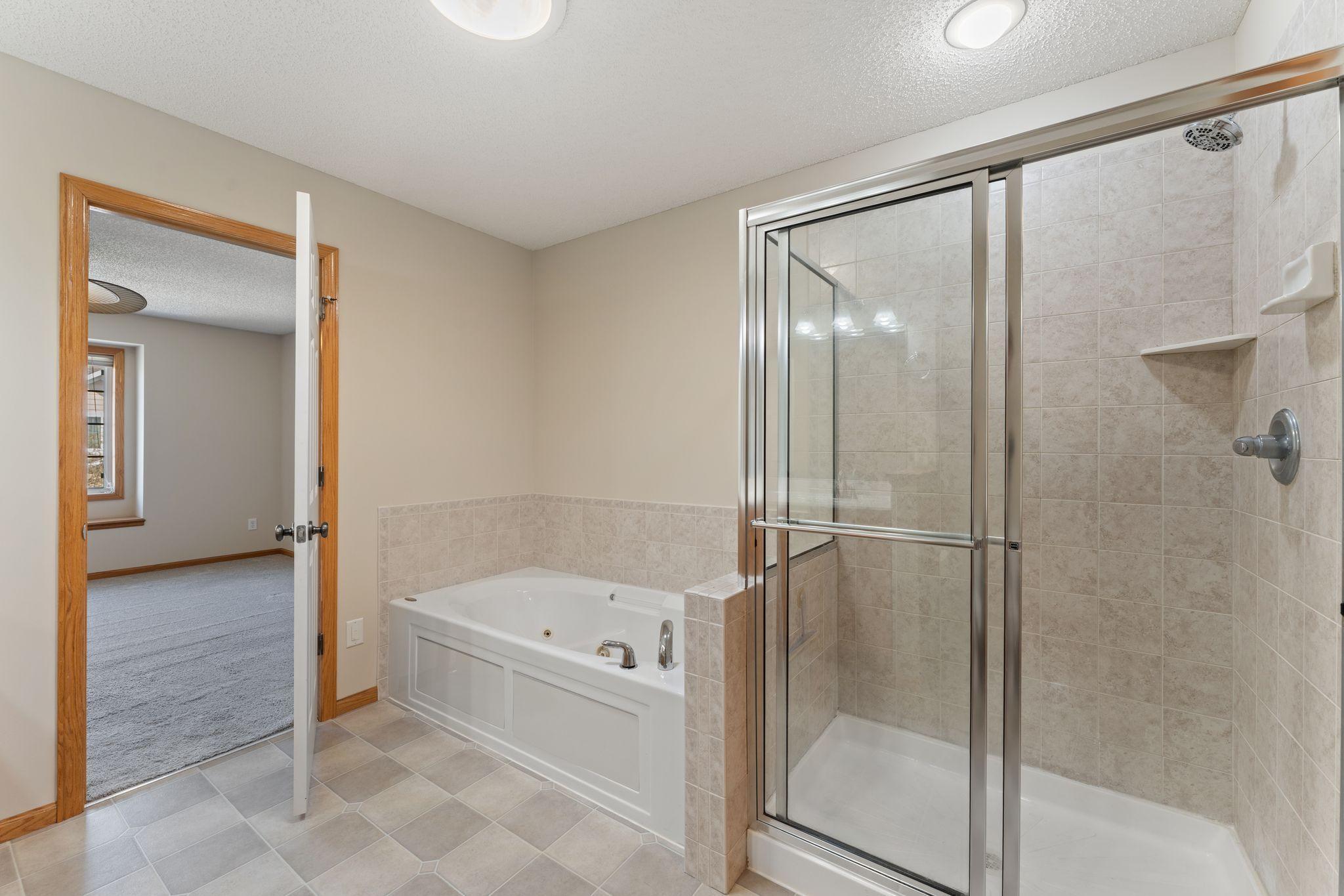 Separate Tub & Shower