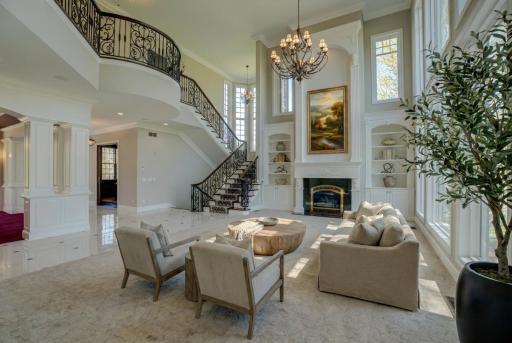 327 Lindsay Road, Hudson, WI 54016