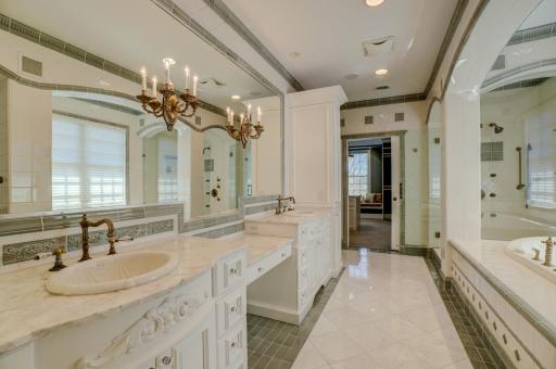 327 Lindsay Road, Hudson, WI 54016