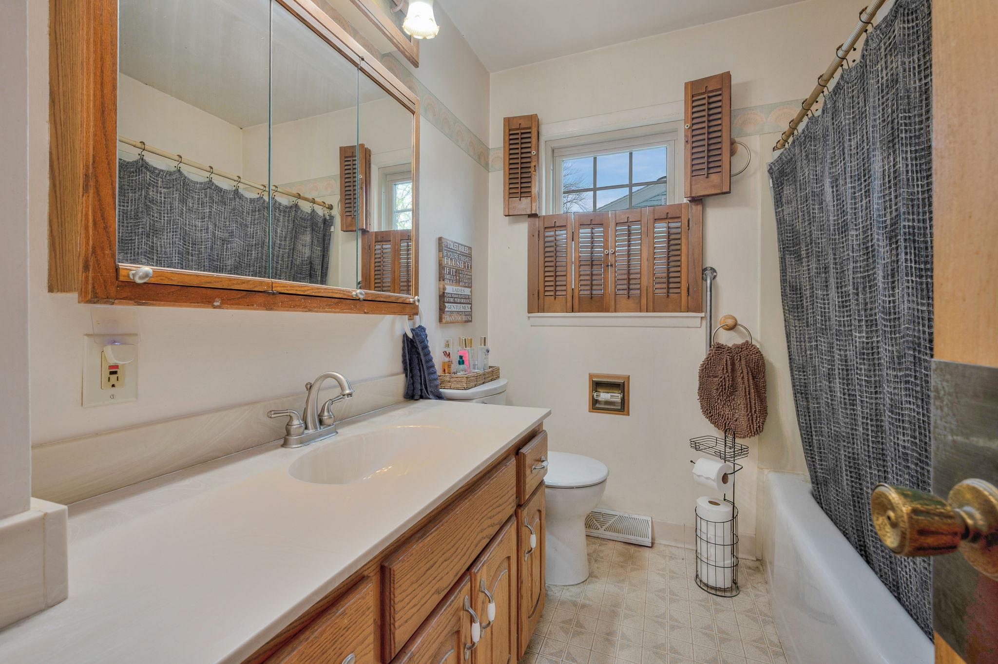 939 S Orient St Fairmont MN-27.jpg