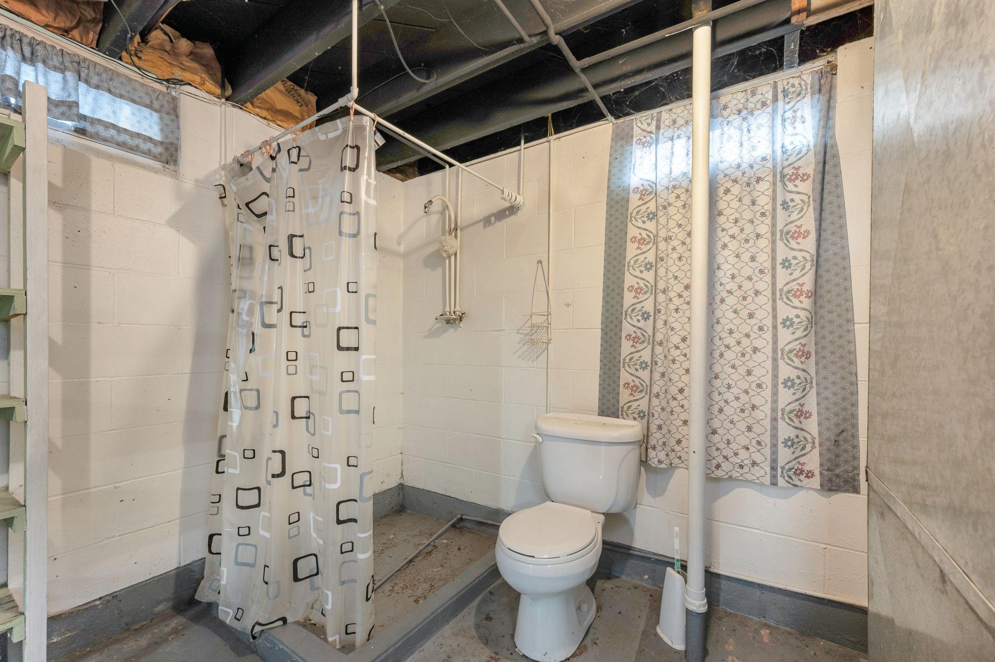 939 S Orient St Fairmont MN-36.jpg