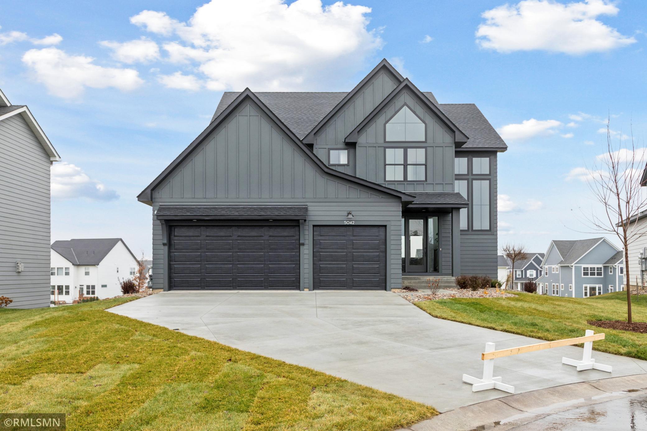 5042 Airlake Draw - Spacecrafting - 0001.jpg