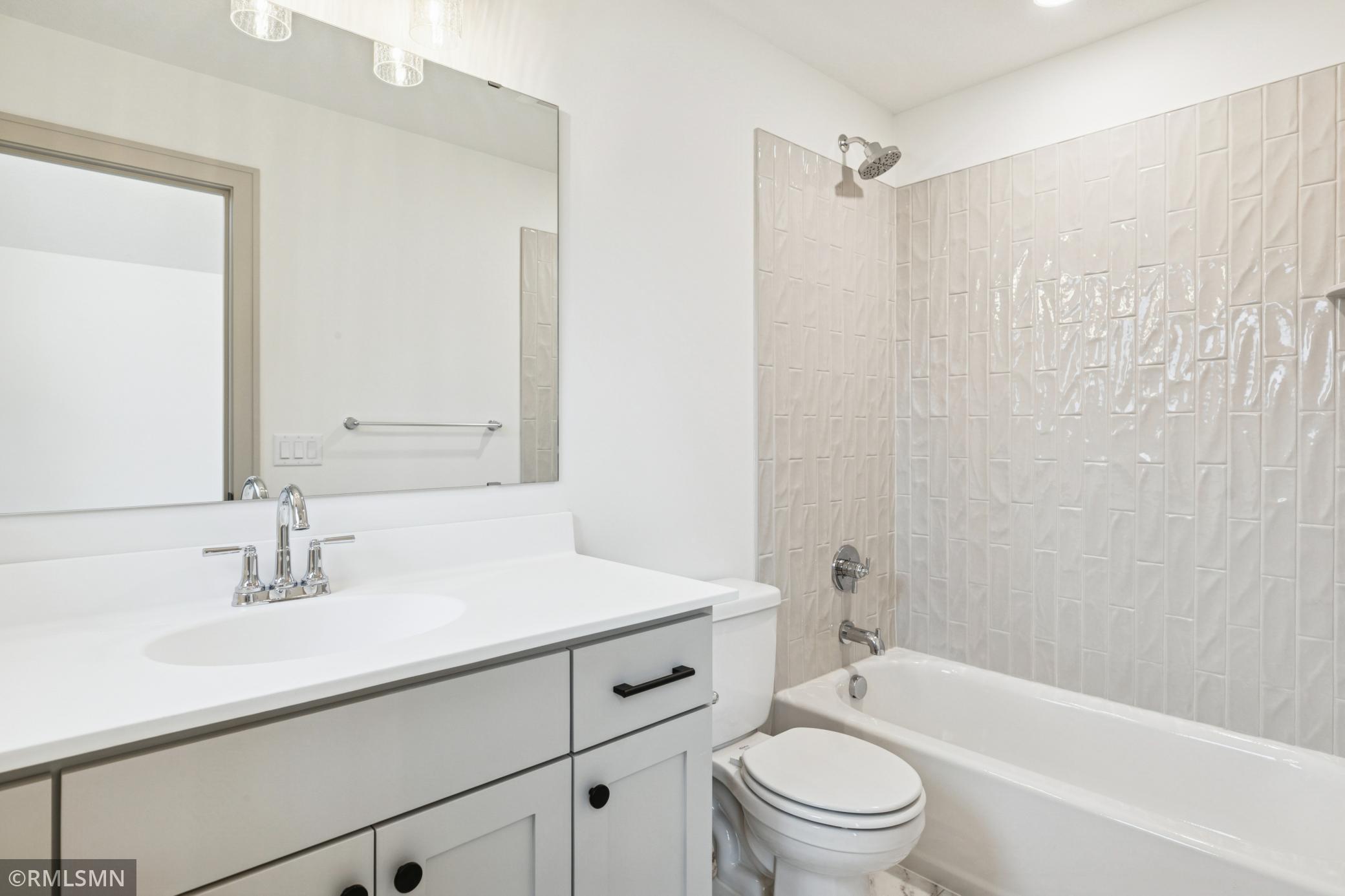 5042 Airlake Draw - Spacecrafting - 0053.jpg