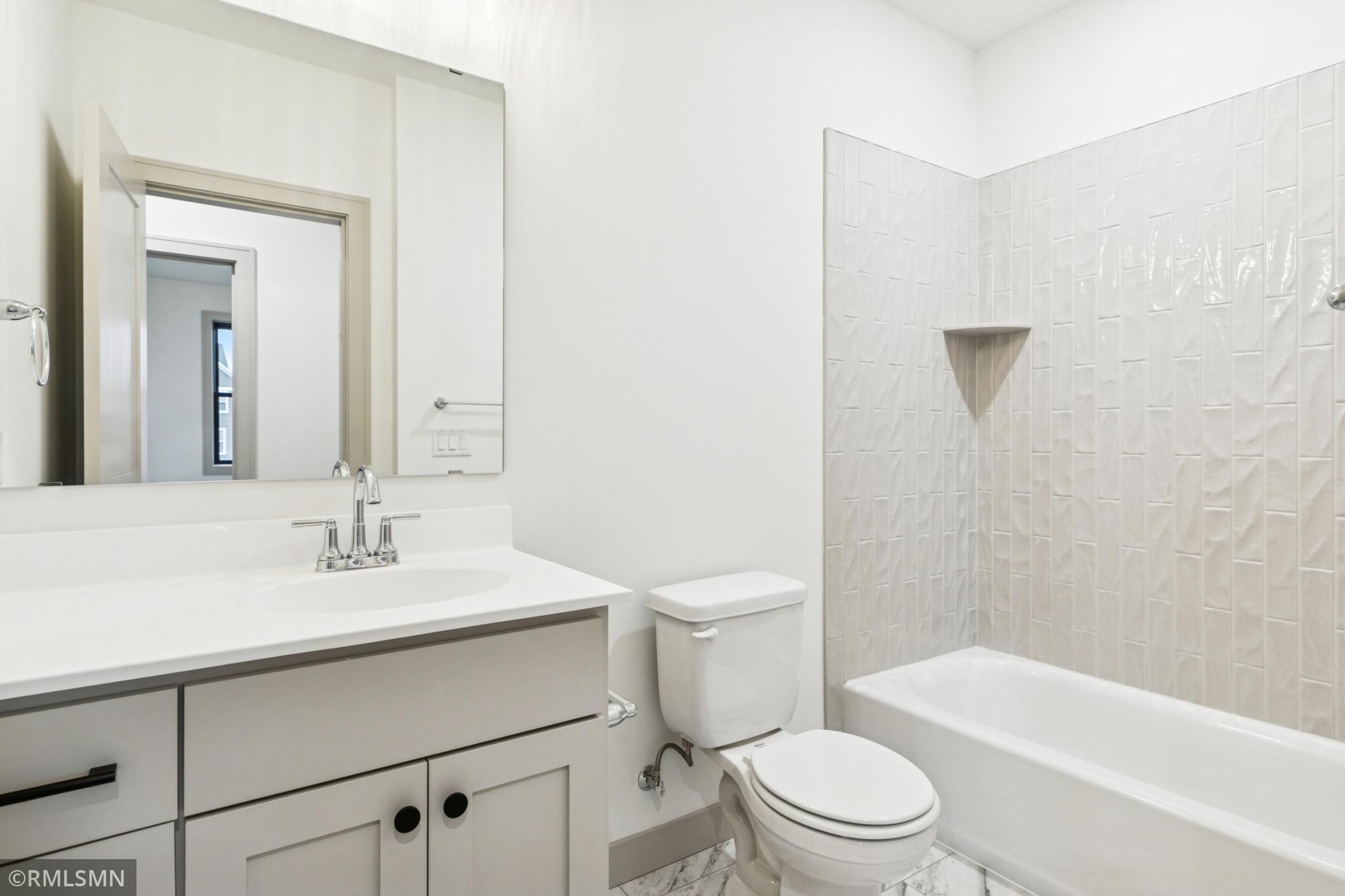 5042 Airlake Draw - Spacecrafting - 0066.jpg