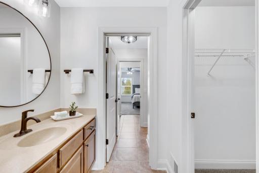 Jack and Jill bathroom with separete sinks for each bedroom