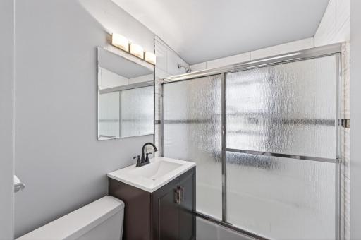 1701 Rose Avenue E, Saint Paul, MN 55106