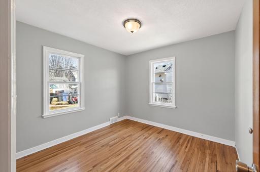 1701 Rose Avenue E, Saint Paul, MN 55106