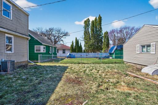 1701 Rose Avenue E, Saint Paul, MN 55106