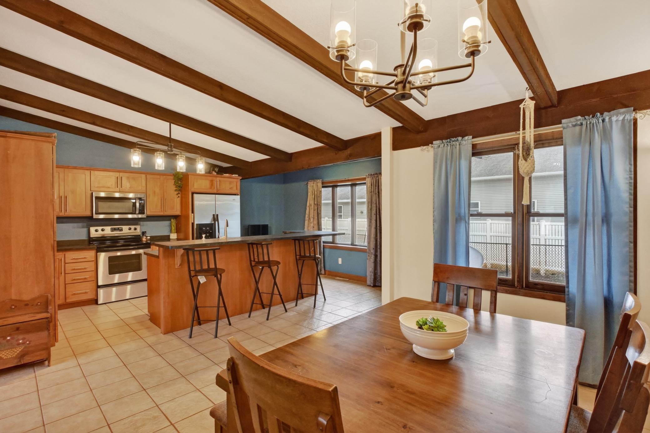 Open kitchen to dining