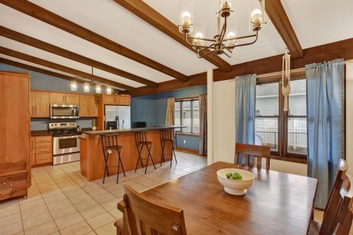 Open kitchen to dining