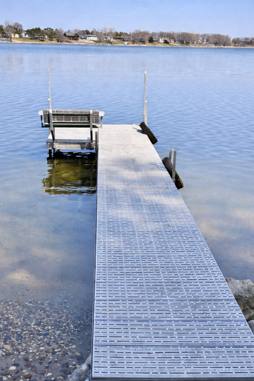 Sandy bottom & great water clarity