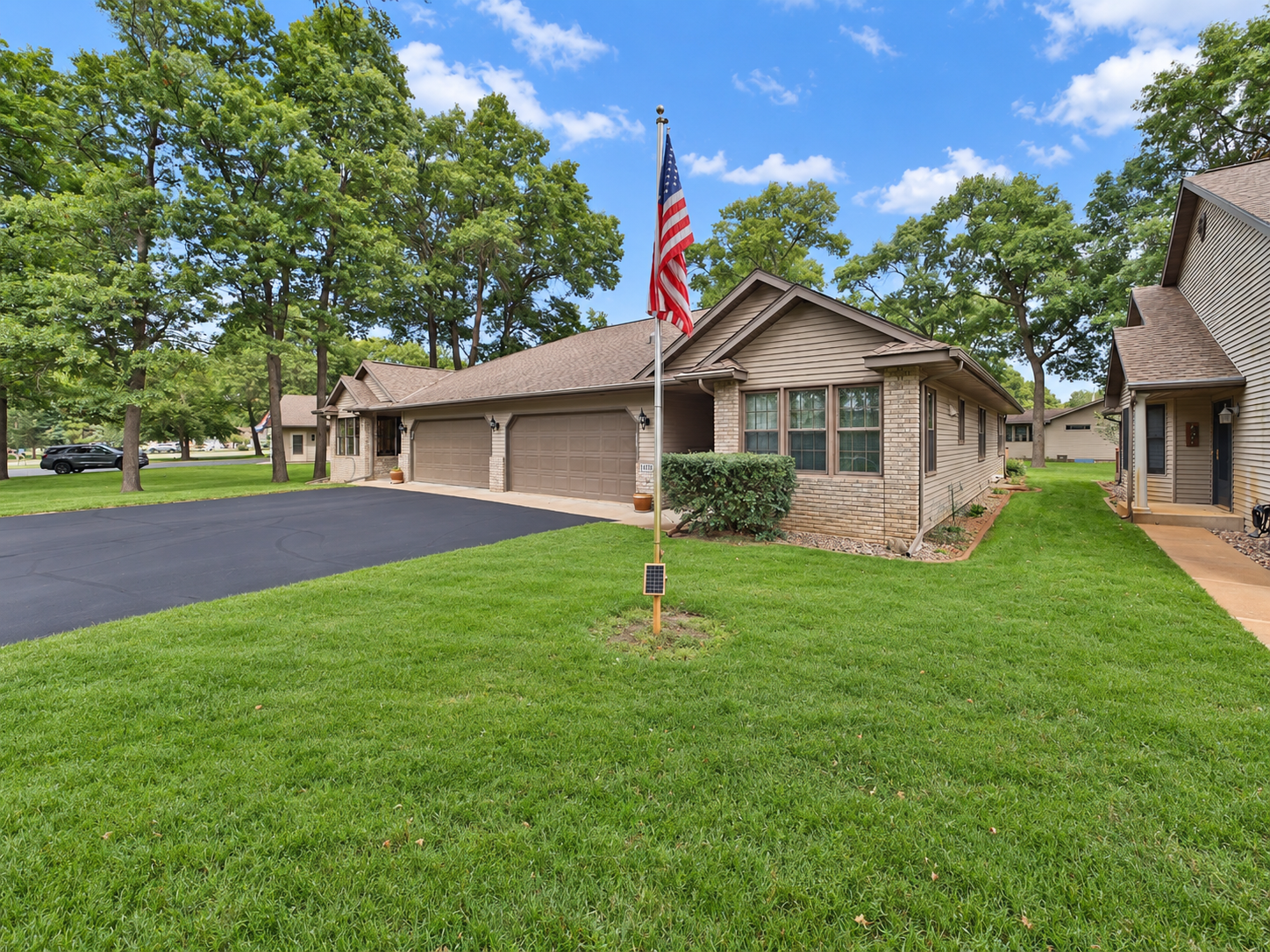7051841