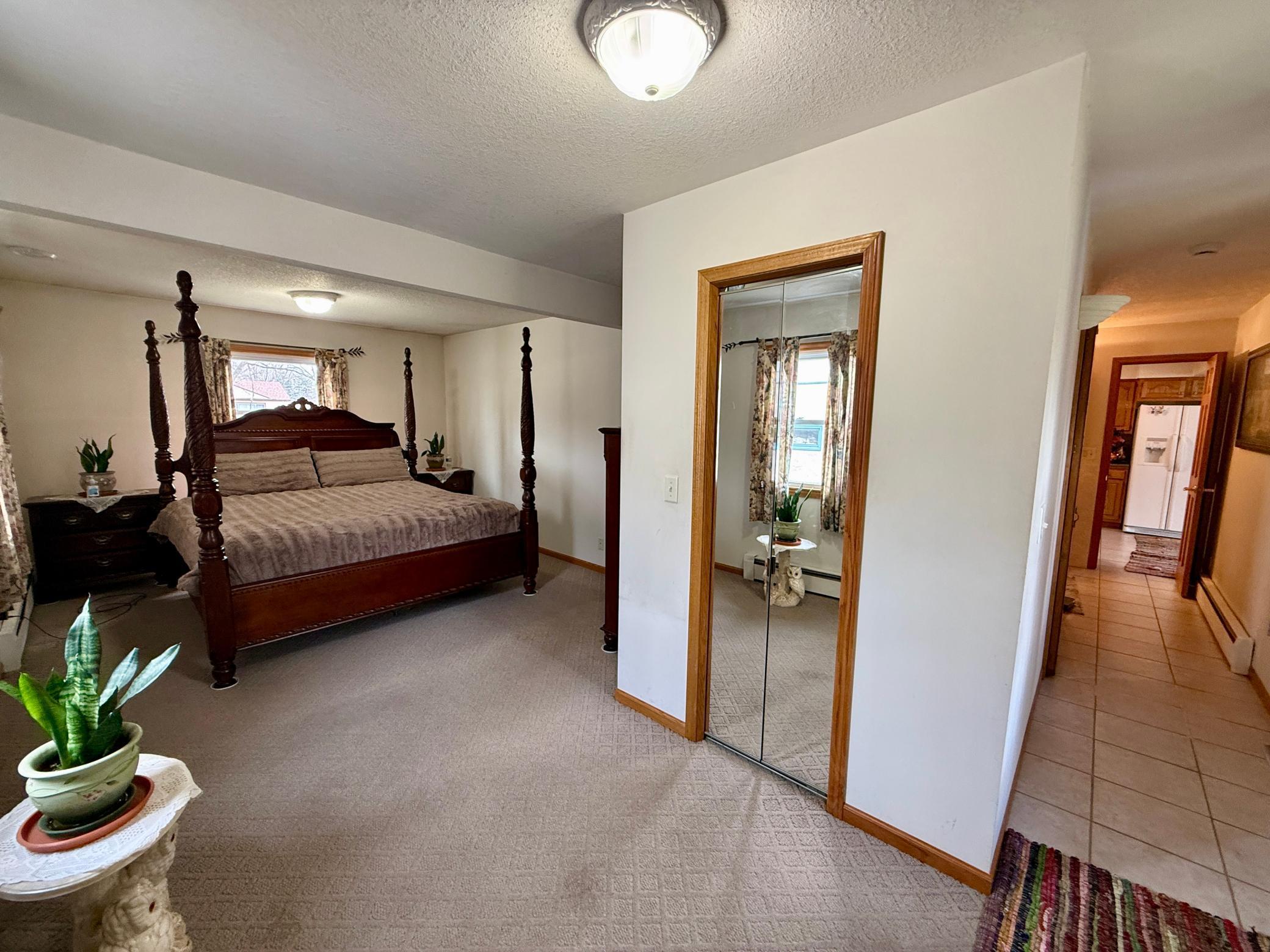 Main level owner suite