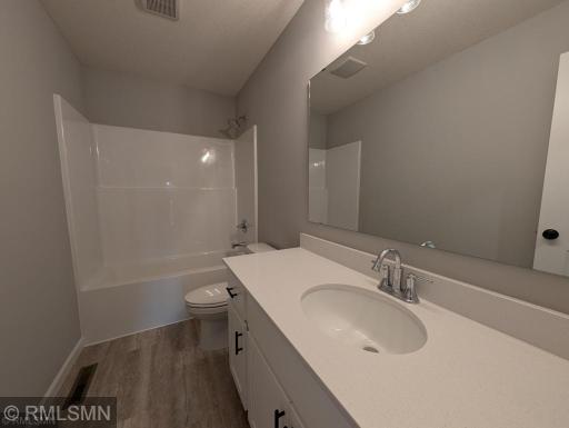 10538 Goodview Avenue S, Cottage Grove, MN 55016