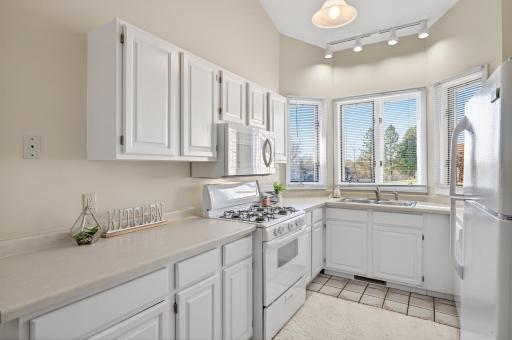 2317 Montana Avenue E, Saint Paul, MN 55119