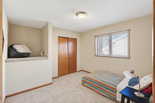 2317 Montana Avenue E, Saint Paul, MN 55119