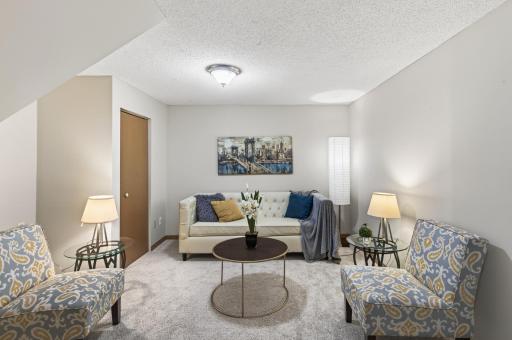 2317 Montana Avenue E, Saint Paul, MN 55119