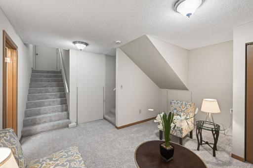2317 Montana Avenue E, Saint Paul, MN 55119